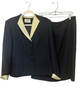 Kasper Black Skirt Suit with Pale Green Trim Size 14